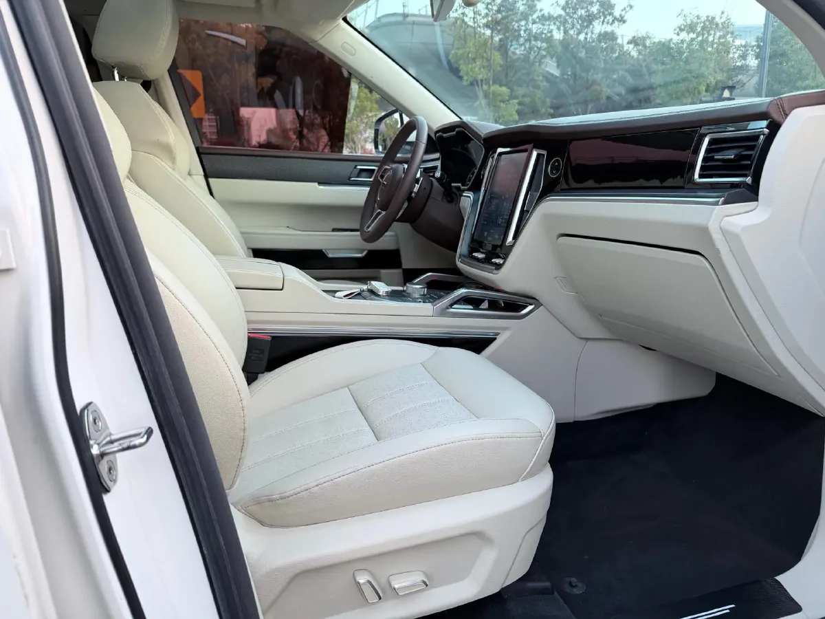 2017 Zotye T700 1.8T 177HP L4 6DCT,autocango,china used car exporter,china ev exporter,chinese used car exporter,chinese used ev exporter