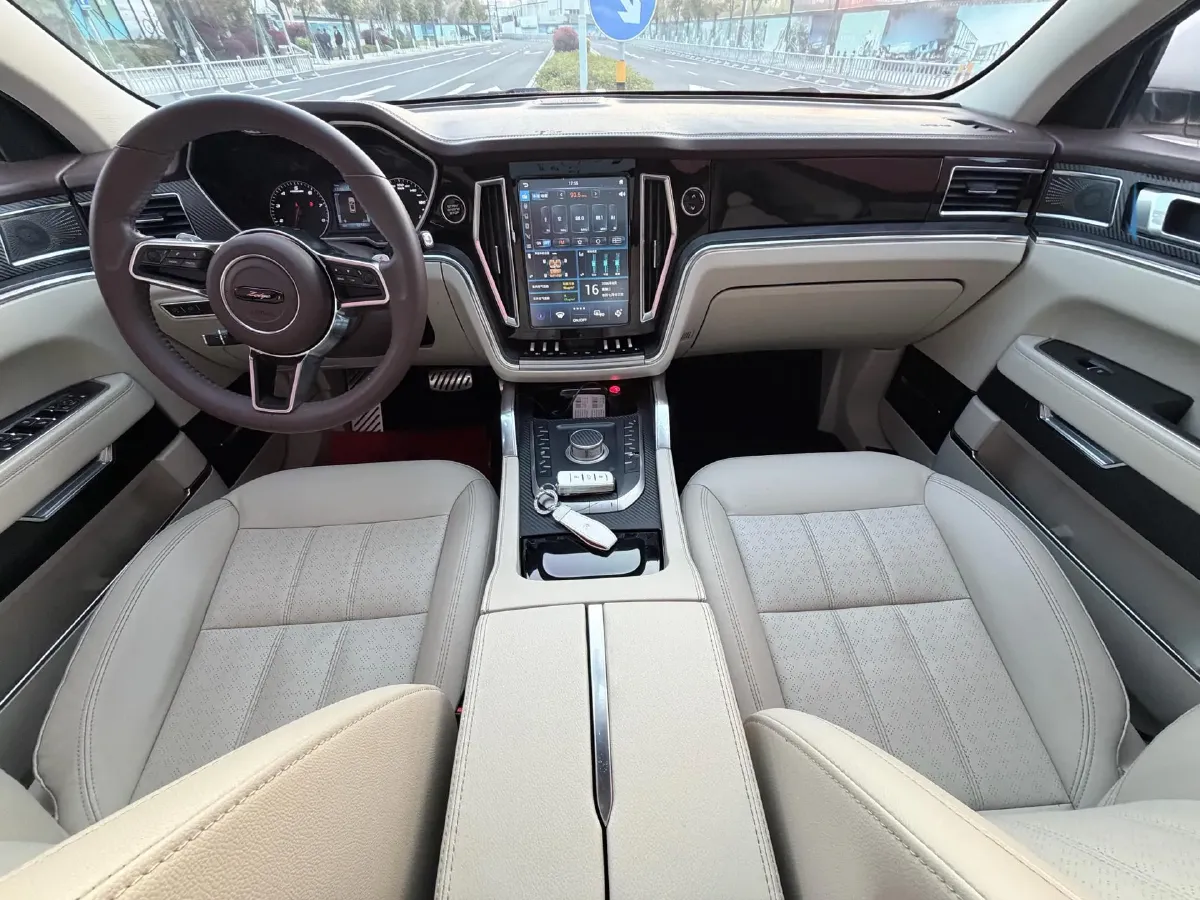 2017 Zotye T700 1.8T 177HP L4 6DCT,autocango,china used car exporter,china ev exporter,chinese used car exporter,chinese used ev exporter