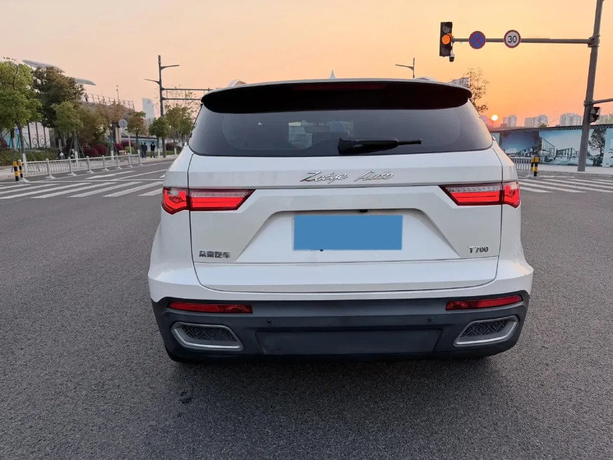2017 Zotye T700 1.8T 177HP L4 6DCT,autocango,china used car exporter,china ev exporter,chinese used car exporter,chinese used ev exporter