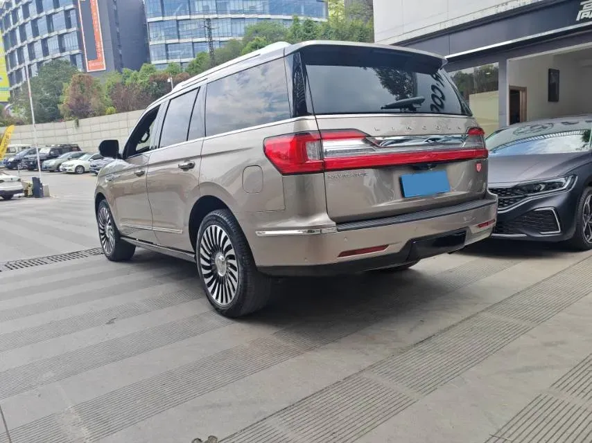 2018 Lincoln Navigator 3.5T 415HP V6 10AT,autocango,china used car exporter,china ev exporter,chinese used car exporter,chinese used ev exporter