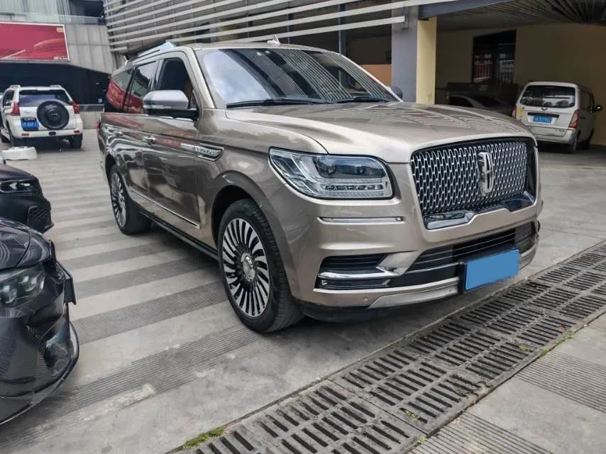 2018 Lincoln Navigator 3.5T 415HP V6 10AT,autocango,china used car exporter,china ev exporter,chinese used car exporter,chinese used ev exporter