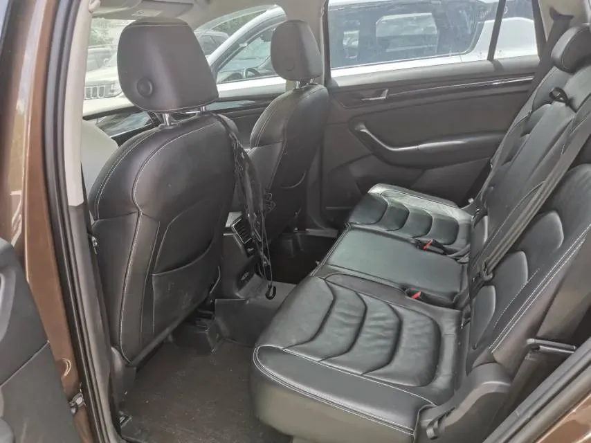 2017 Skoda Kodiak 1.8T 180HP L4 7DCT,autocango,china used car exporter,china ev exporter,chinese used car exporter,chinese used ev exporter