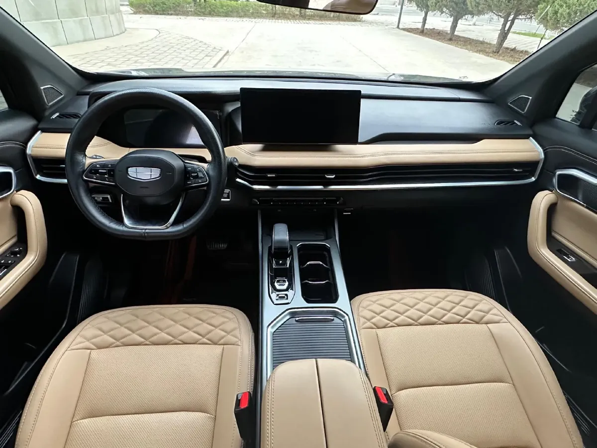 2023 Geely Okavango L 2.0T 218HP L4 7DCT,autocango,china used car exporter,china ev exporter,chinese used car exporter,chinese used ev exporter