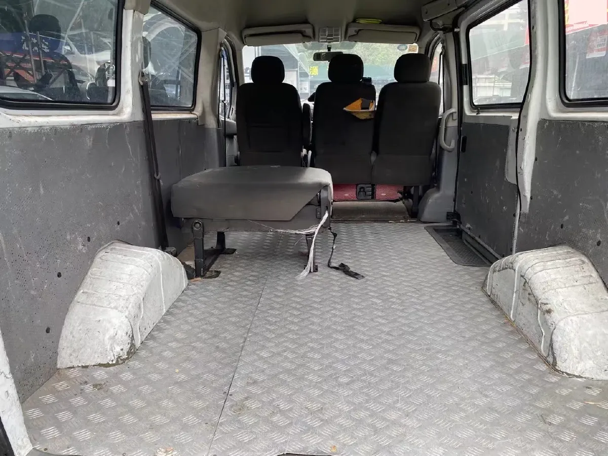 2018 MAXUS XinTu V80 2.5T 136HP L4 6MT,autocango,china used car exporter,china ev exporter,chinese used car exporter,chinese used ev exporter