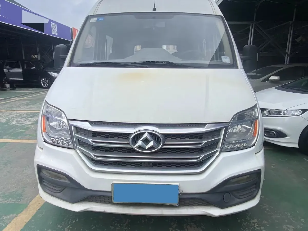 2018 MAXUS XinTu V80 2.5T 136HP L4 6MT,autocango,china used car exporter,china ev exporter,chinese used car exporter,chinese used ev exporter