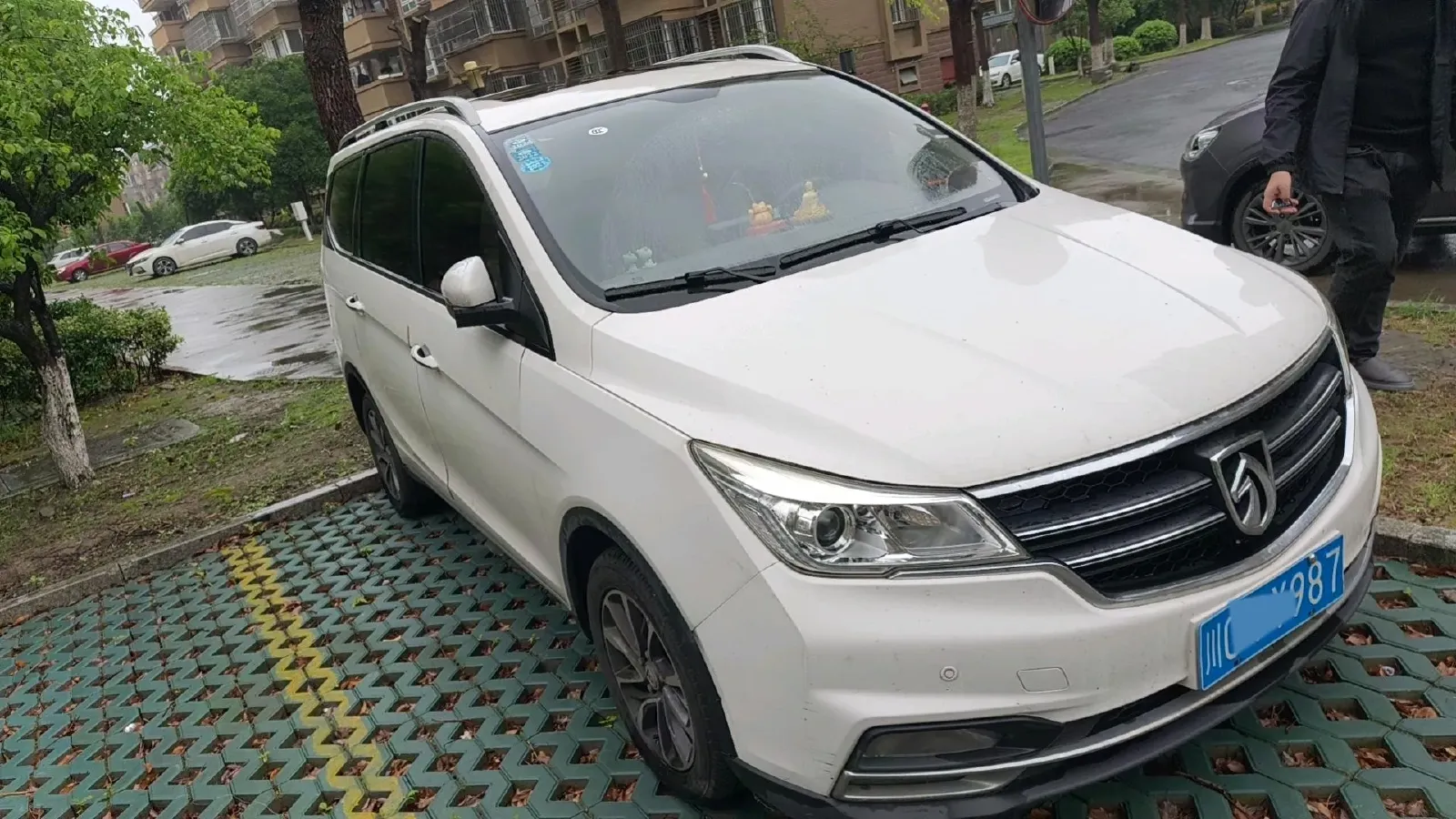 2019 BaoJun 730 1.5T 147HP L4 CVT,autocango,china used car exporter,china ev exporter,chinese used car exporter,chinese used ev exporter