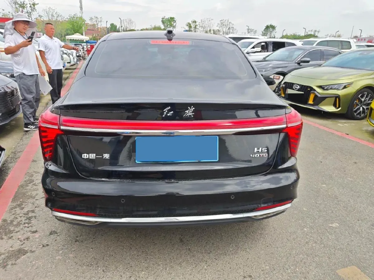 2025 HongQi H5 1.5T 169HP L4 1DHT Hybrid,autocango,china used car exporter,china ev exporter,chinese used car exporter,chinese used ev exporter