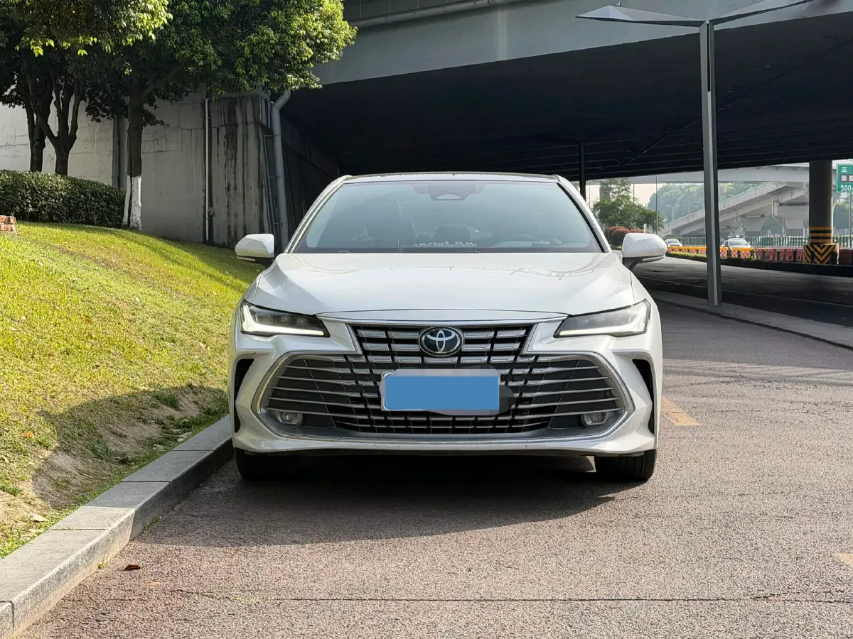 2024 Toyota Avalon 2.0L 152HP L4 E-CVT Hybrid,autocango,china used car exporter,china ev exporter,chinese used car exporter,chinese used ev exporter