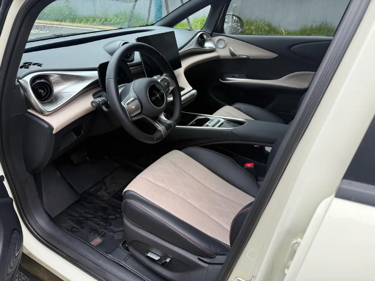 2023 BYD Dolphin BEV 44.928KWH,autocango,china used car exporter,china ev exporter,chinese used car exporter,chinese used ev exporter