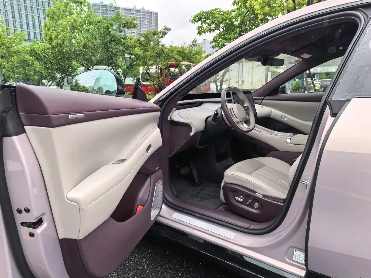 2025 MI YU7 BEV 101.7KWH,autocango,china used car exporter,china ev exporter,chinese used car exporter,chinese used ev exporter