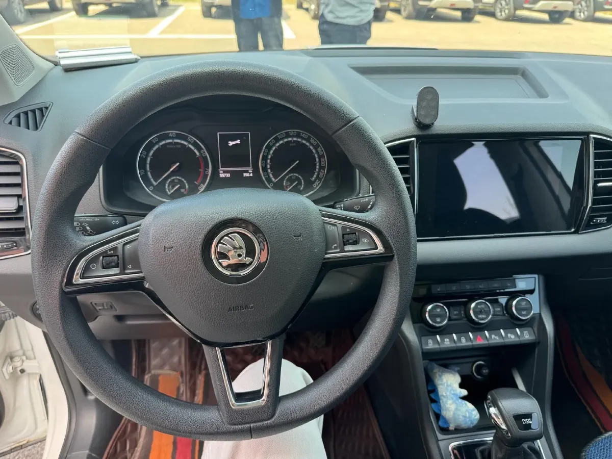 2020 Skoda Karoq 1.4T 150HP L4 7DCT,autocango,china used car exporter,china ev exporter,chinese used car exporter,chinese used ev exporter