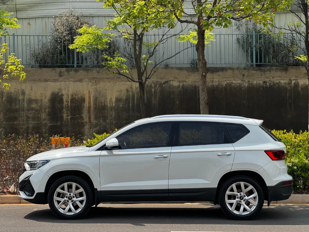 2022 Jetta VS5 1.4T 150HP L4 5MT,autocango,china used car exporter,china ev exporter,chinese used car exporter,chinese used ev exporter