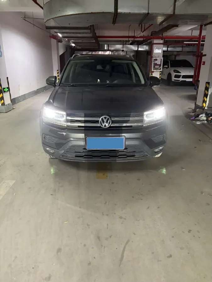 2019 MINI MINI 1.5T 102HP L3 7DCT,autocango,china used car exporter,china ev exporter,chinese used car exporter,chinese used ev exporter