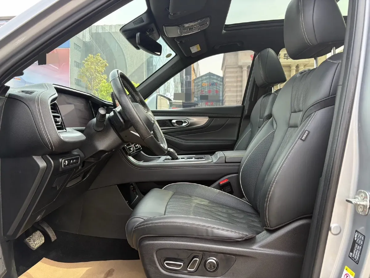 2022 GAC Trumpchi GS8 2.0T 252HP L4 8AT,autocango,china used car exporter,china ev exporter,chinese used car exporter,chinese used ev exporter