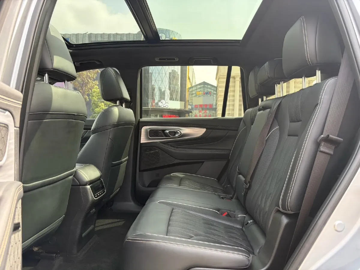 2022 GAC Trumpchi GS8 2.0T 252HP L4 8AT,autocango,china used car exporter,china ev exporter,chinese used car exporter,chinese used ev exporter