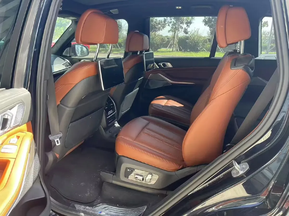 2021 BMW X7 3.0T 340HP L6 8AT,autocango,china used car exporter,china ev exporter,chinese used car exporter,chinese used ev exporter