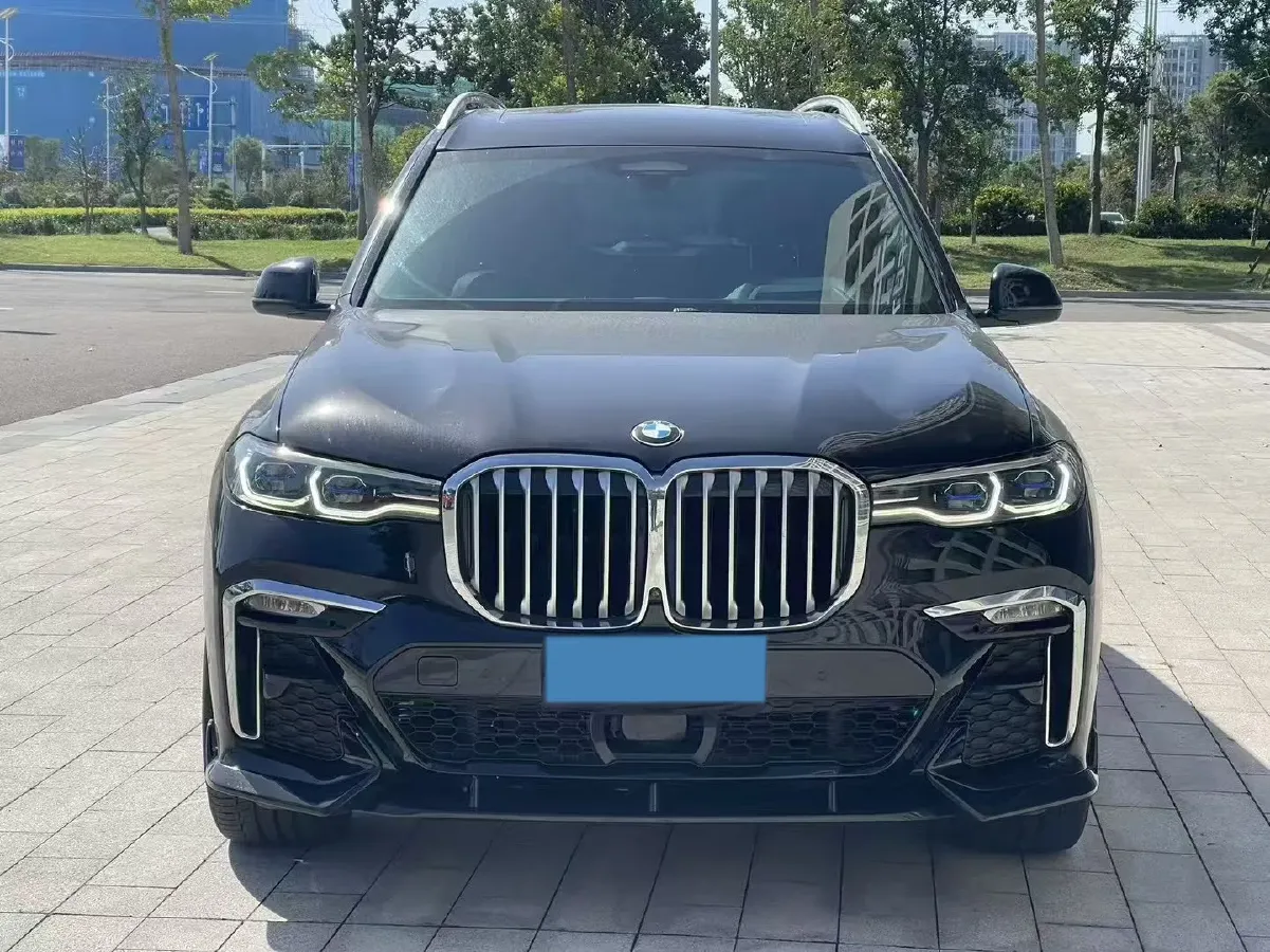2021 BMW X7 3.0T 340HP L6 8AT,autocango,china used car exporter,china ev exporter,chinese used car exporter,chinese used ev exporter