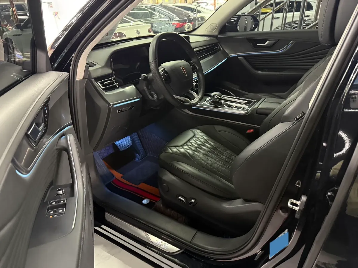 2025 HongQi HS5 2.0T 252HP L4 8AT,autocango,china used car exporter,china ev exporter,chinese used car exporter,chinese used ev exporter