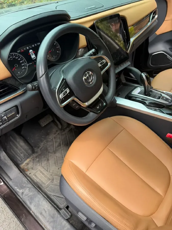 2018 Brilliance Auto V7 1.6T 204HP L4 7DCT,autocango,china used car exporter,china ev exporter,chinese used car exporter,chinese used ev exporter