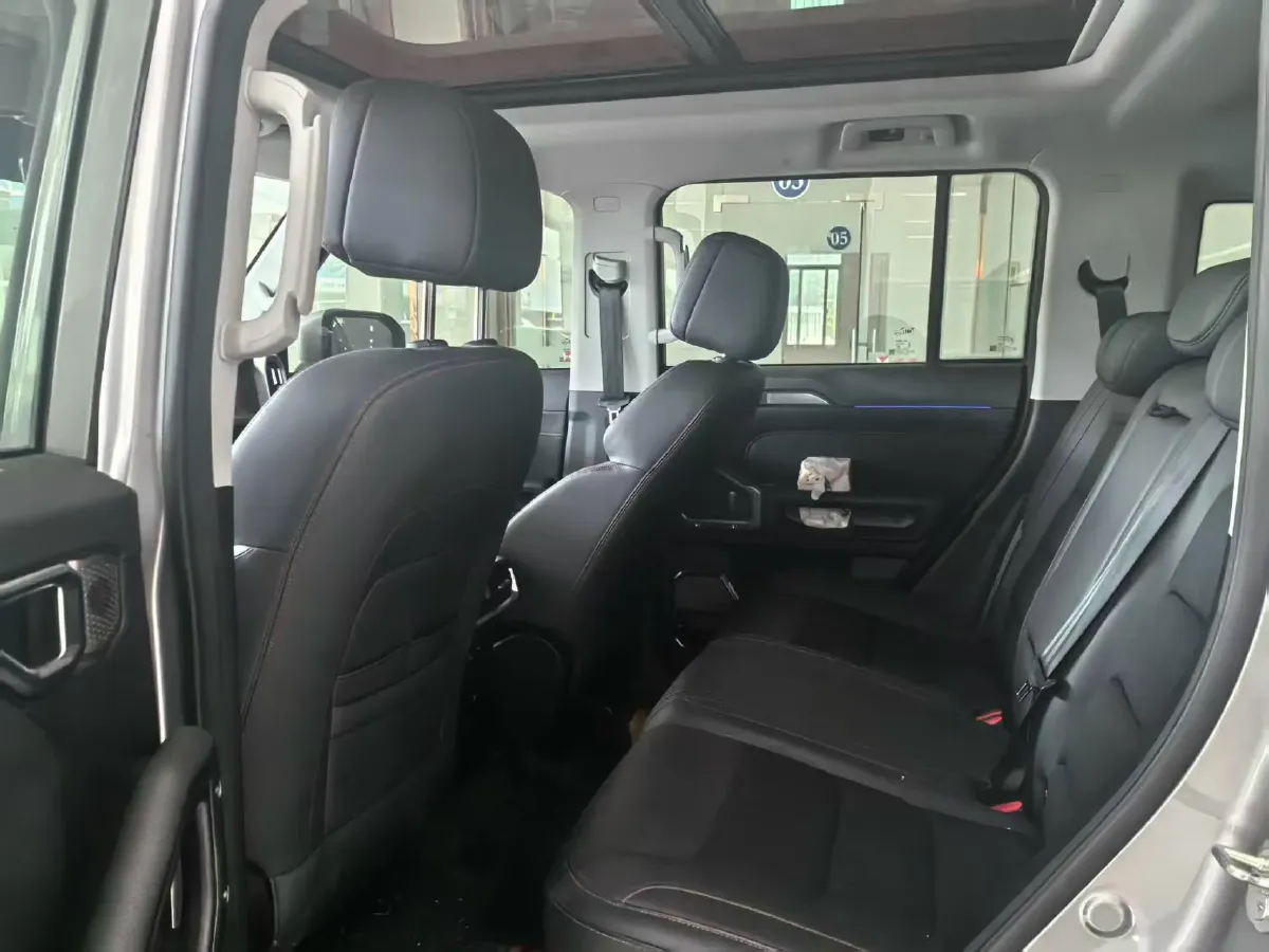 2023 Jetour Traveller 2.0T 254HP L4 7DCT,autocango,china used car exporter,china ev exporter,chinese used car exporter,chinese used ev exporter