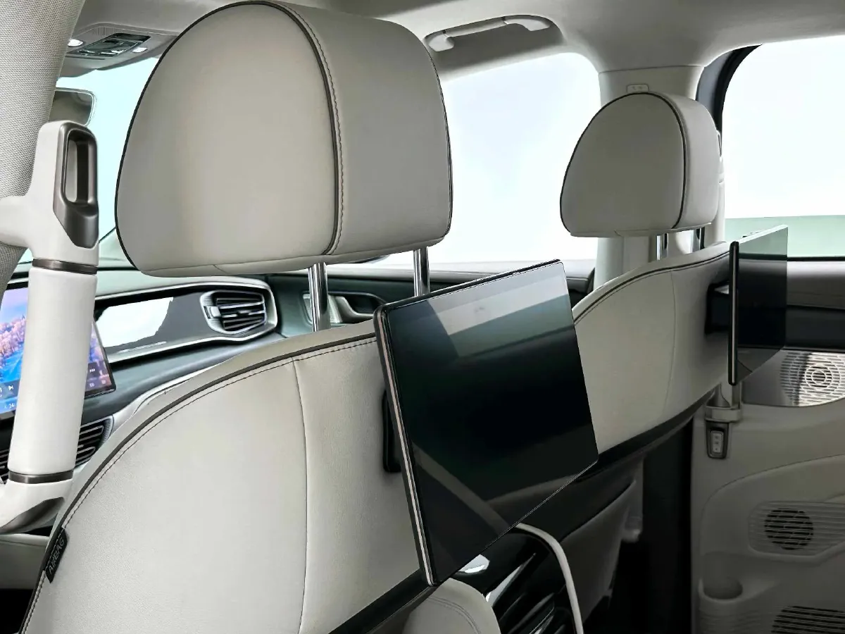 2022 Mercedes-Benz GLC Class 2.0T 197HP L4 9AT,autocango,china used car exporter,china ev exporter,chinese used car exporter,chinese used ev exporter