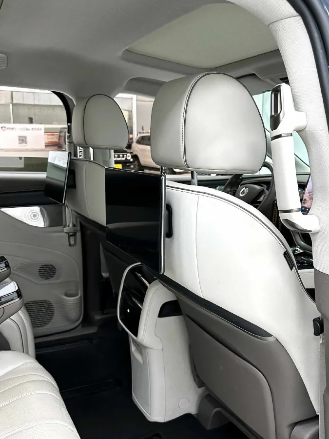 2022 Mercedes-Benz GLC Class 2.0T 197HP L4 9AT,autocango,china used car exporter,china ev exporter,chinese used car exporter,chinese used ev exporter