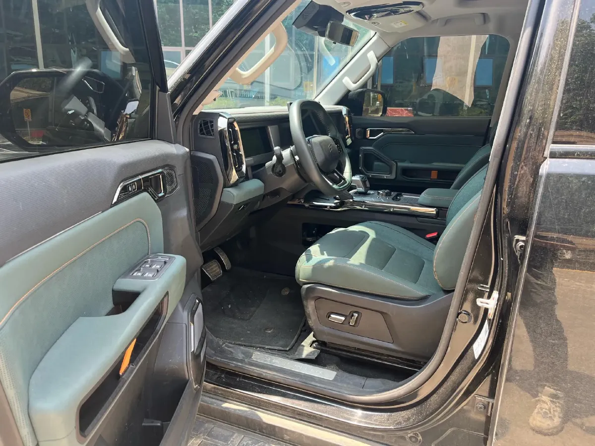 2023 Jetour Traveller 2.0T 254HP L4 8AT,autocango,china used car exporter,china ev exporter,chinese used car exporter,chinese used ev exporter