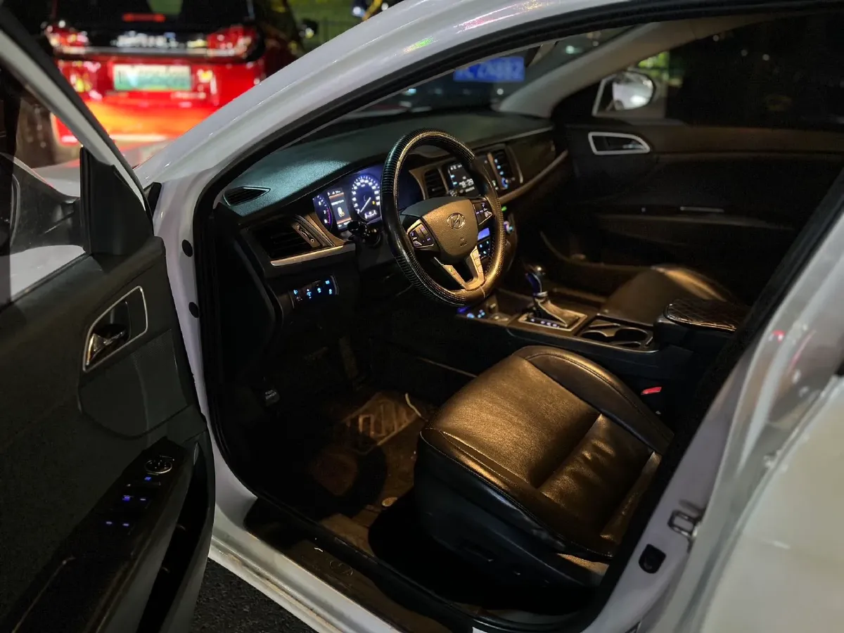 2017 Hyundai Mistra 1.8L 143HP L4 6AT,autocango,china used car exporter,china ev exporter,chinese used car exporter,chinese used ev exporter