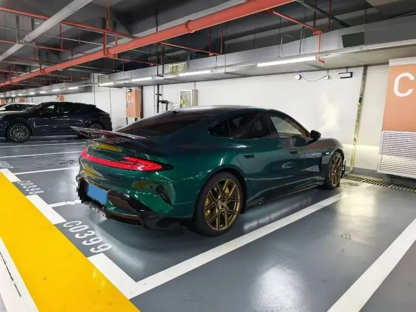 2025 MI SU7 Ultra BEV 93.7KWH,autocango,china used car exporter,china ev exporter,chinese used car exporter,chinese used ev exporter