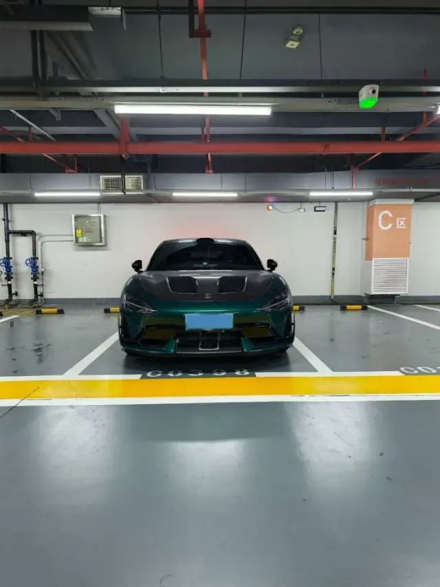 2025 MI SU7 Ultra BEV 93.7KWH,autocango,china used car exporter,china ev exporter,chinese used car exporter,chinese used ev exporter