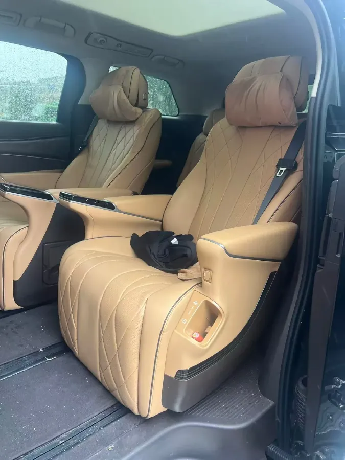 2024 Denza D9 1.5T 139HP L4 E-CVT PHEV 40KWH,autocango,china used car exporter,china ev exporter,chinese used car exporter,chinese used ev exporter