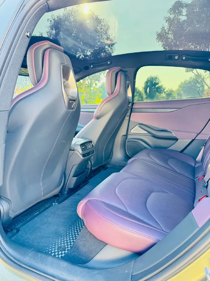 2024 MI SU7 BEV 73.6KWH,autocango,china used car exporter,china ev exporter,chinese used car exporter,chinese used ev exporter