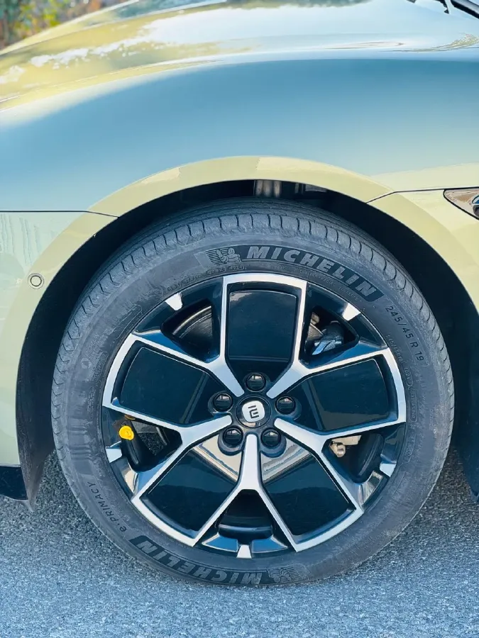 2024 MI SU7 BEV 73.6KWH,autocango,china used car exporter,china ev exporter,chinese used car exporter,chinese used ev exporter