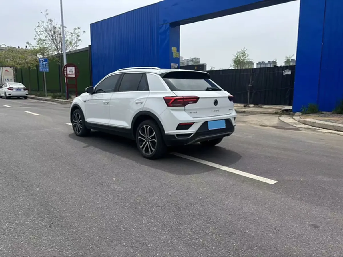 2021 Volkswagen T-Roc 1.4T 150HP L4 7DCT,autocango,china used car exporter,china ev exporter,chinese used car exporter,chinese used ev exporter