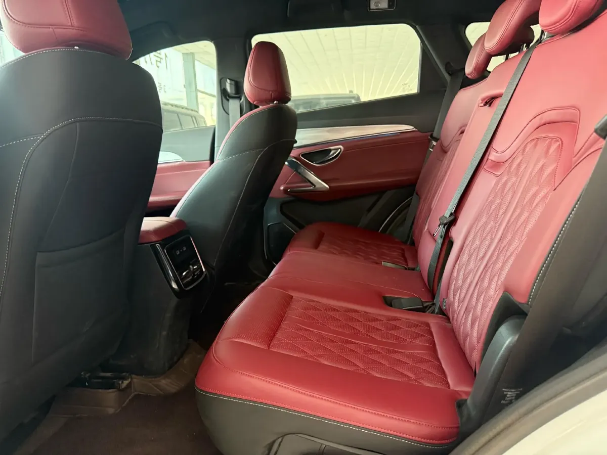 2023 Jetour X70 Plus 1.6T 197HP L4 7DCT,autocango,china used car exporter,china ev exporter,chinese used car exporter,chinese used ev exporter