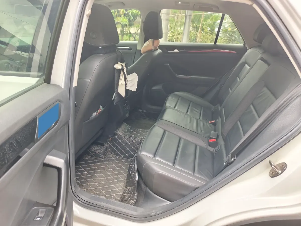 2019 Volkswagen T-Roc 1.4T 150HP L4 7DCT,autocango,china used car exporter,china ev exporter,chinese used car exporter,chinese used ev exporter