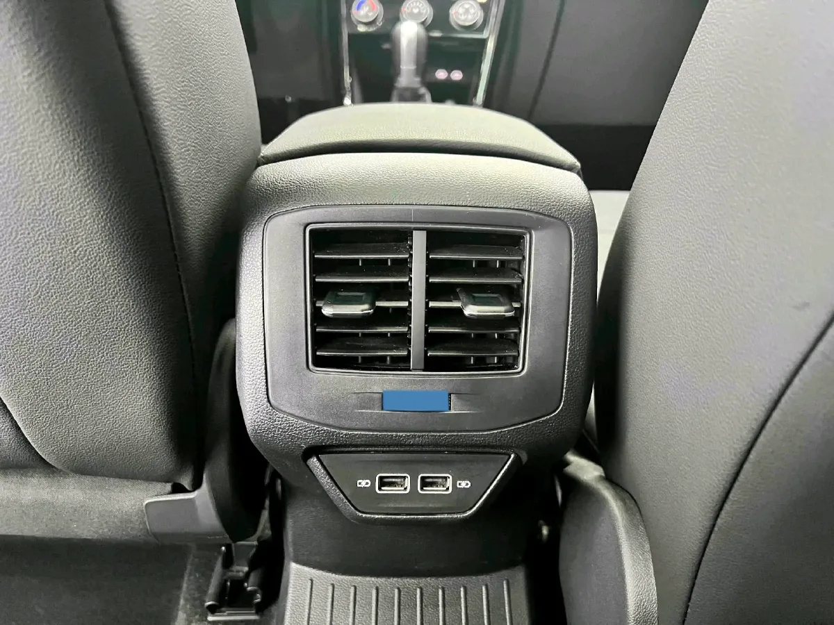 2022 Volkswagen T-Roc 1.4T 150HP L4 7DCT,autocango,china used car exporter,china ev exporter,chinese used car exporter,chinese used ev exporter