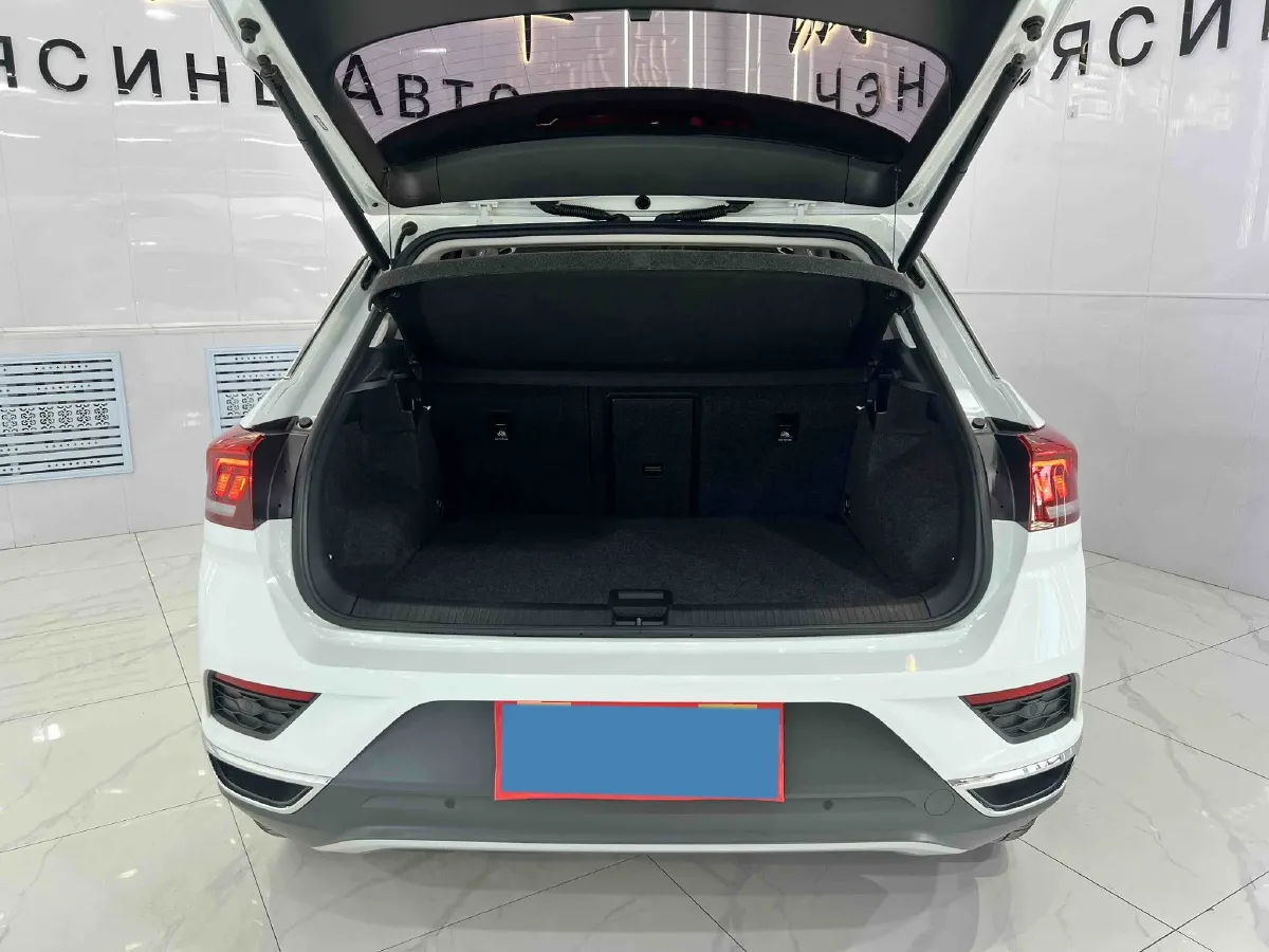 2022 Volkswagen T-Roc 1.4T 150HP L4 7DCT,autocango,china used car exporter,china ev exporter,chinese used car exporter,chinese used ev exporter
