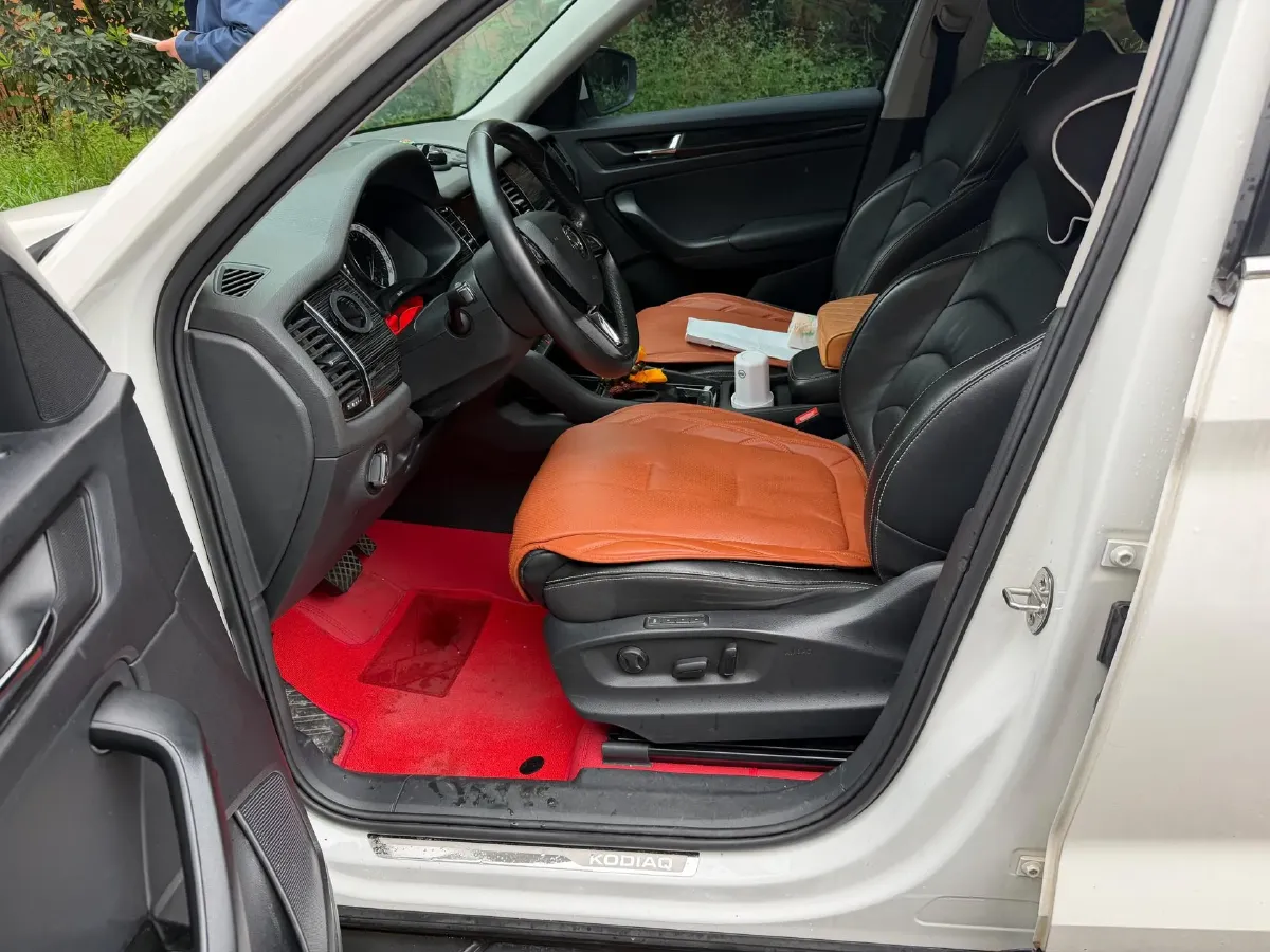 2018 Skoda Kodiak 2.0T 186HP L4 7DCT,autocango,china used car exporter,china ev exporter,chinese used car exporter,chinese used ev exporter