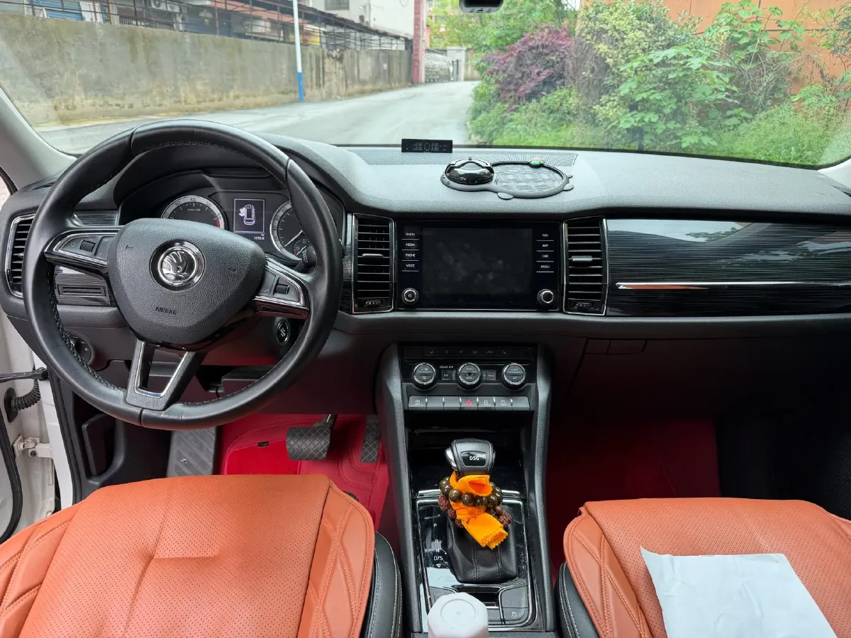 2018 Skoda Kodiak 2.0T 186HP L4 7DCT,autocango,china used car exporter,china ev exporter,chinese used car exporter,chinese used ev exporter