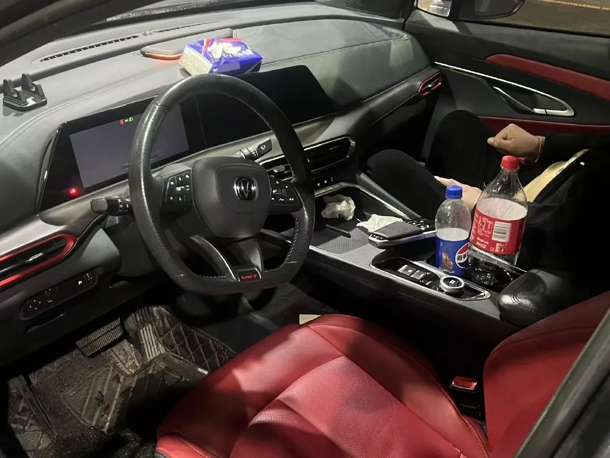 2020 ChangAn UNI-T 1.5T 180HP L4 7DCT,autocango,china used car exporter,china ev exporter,chinese used car exporter,chinese used ev exporter