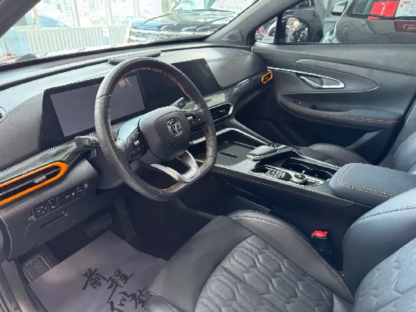 2022 ChangAn UNI-T 1.5T 188HP L4 7DCT,autocango,china used car exporter,china ev exporter,chinese used car exporter,chinese used ev exporter