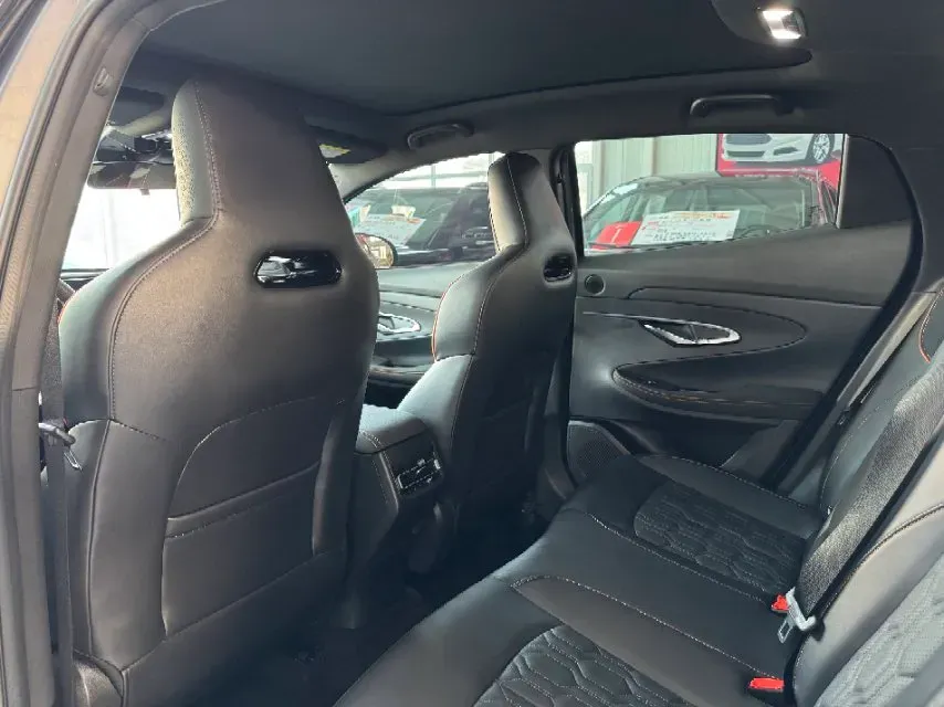 2022 ChangAn UNI-T 1.5T 188HP L4 7DCT,autocango,china used car exporter,china ev exporter,chinese used car exporter,chinese used ev exporter