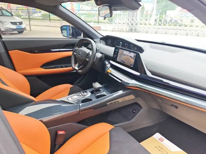 2023 ChangAn UNI-V 1.5T 188HP L4 7DCT,autocango,china used car exporter,china ev exporter,chinese used car exporter,chinese used ev exporter