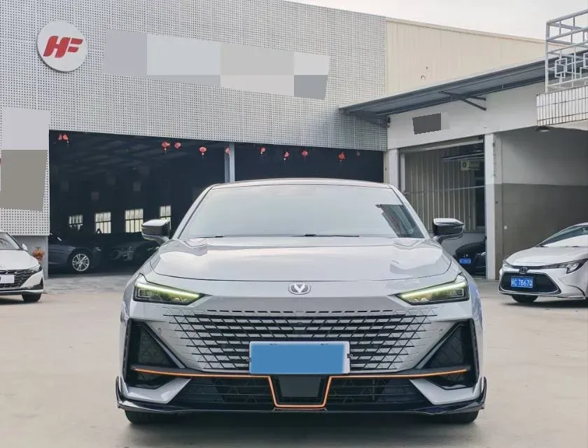 2023 ChangAn UNI-V 1.5T 188HP L4 7DCT,autocango,china used car exporter,china ev exporter,chinese used car exporter,chinese used ev exporter