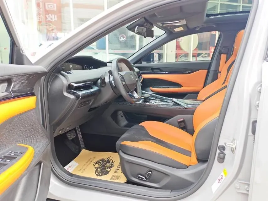 2023 ChangAn UNI-V 1.5T 188HP L4 7DCT,autocango,china used car exporter,china ev exporter,chinese used car exporter,chinese used ev exporter