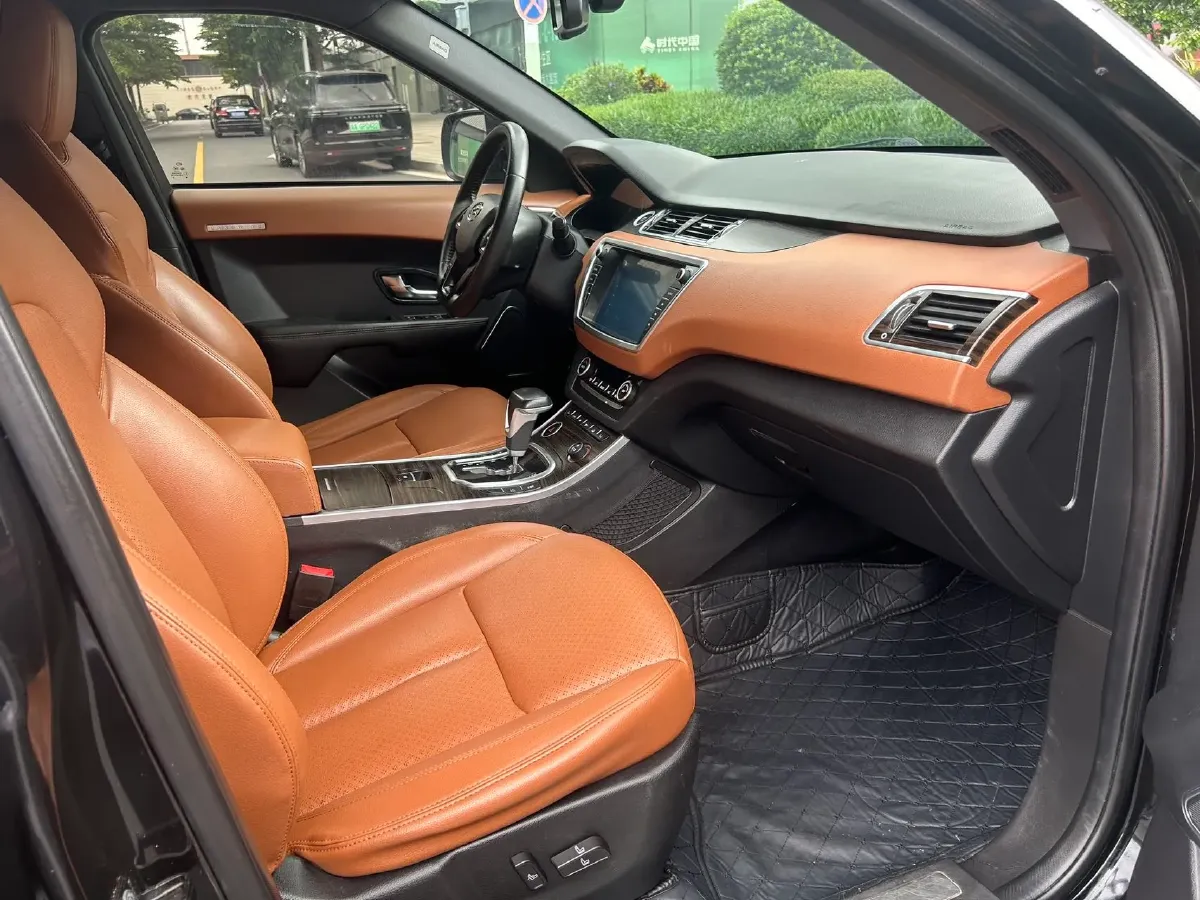 2018 Landwind X7 1.5T 163HP L4 8AT,autocango,china used car exporter,china ev exporter,chinese used car exporter,chinese used ev exporter