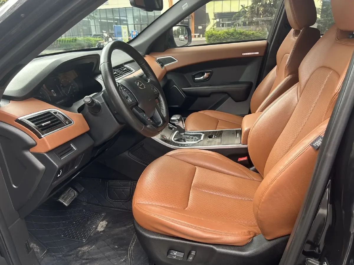 2018 Landwind X7 1.5T 163HP L4 8AT,autocango,china used car exporter,china ev exporter,chinese used car exporter,chinese used ev exporter