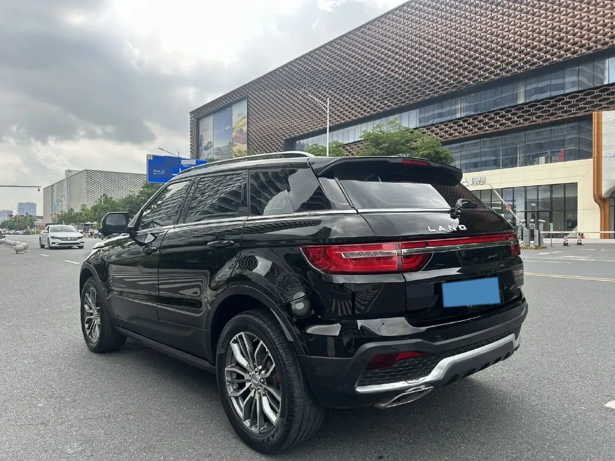 2018 Landwind X7 1.5T 163HP L4 8AT,autocango,china used car exporter,china ev exporter,chinese used car exporter,chinese used ev exporter