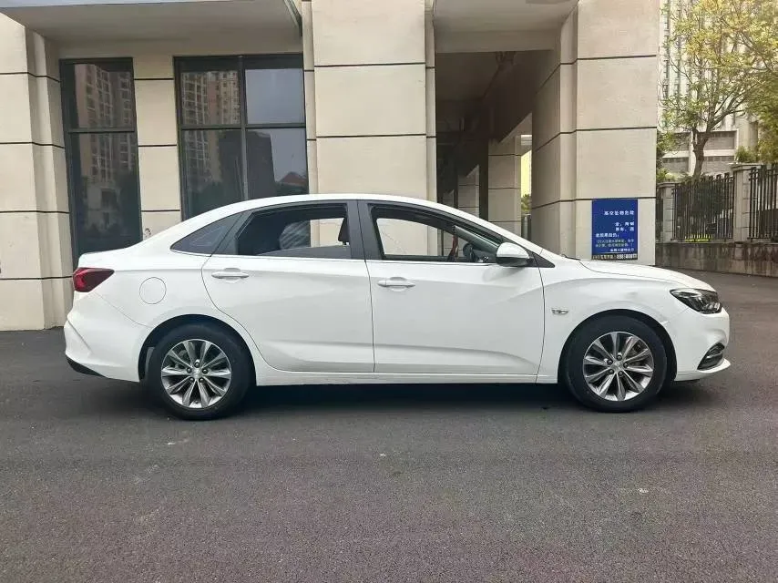 2020 Chevrolet Monza 1.5L 113HP L4 6AT,autocango,china used car exporter,china ev exporter,chinese used car exporter,chinese used ev exporter